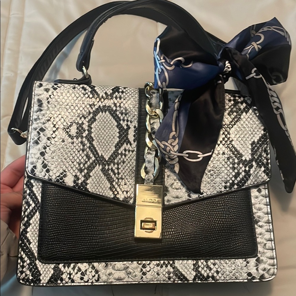 Elegant Black and White Snake Print Handbag